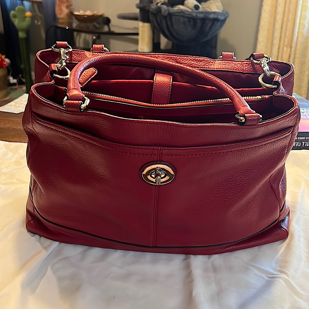 PARK LEATHER LARGE CARRYALL (COACH F23268) excellent condition, Red